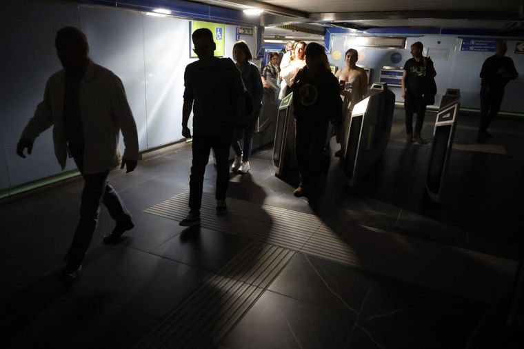 La mayoría de los servicios se vio afectada por el apagón Foto: EFE