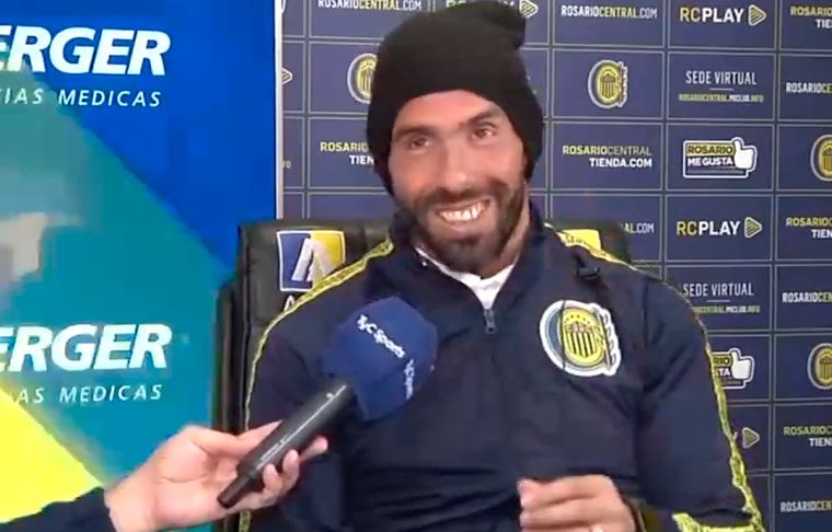 Carlos Tevez El Apache se rió ante la posibilidad de volver a jugar.