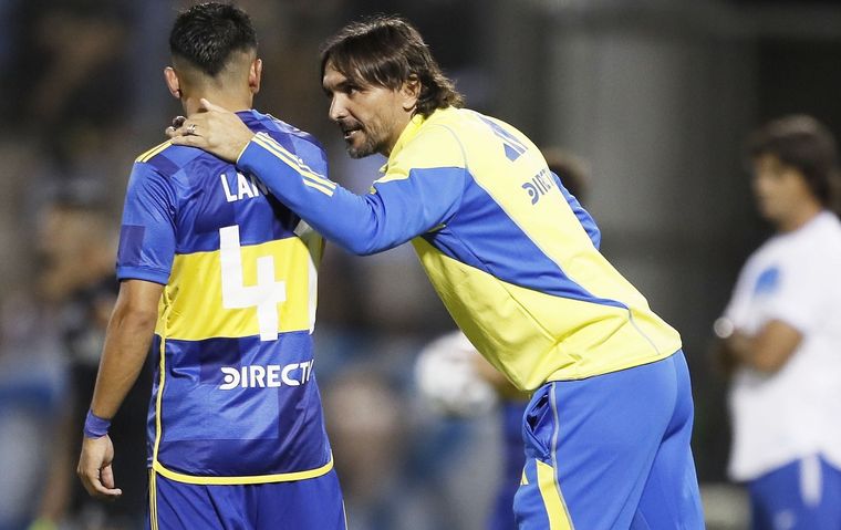 Diego Martínez tendría dos variantes en mente para el partido ante Sarmiento