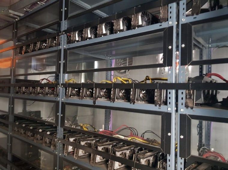 Los equipos que conforman una granja minera consumen una alta cantidad de energía y se venden por altas sumas de dinero