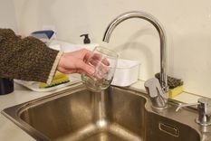 Aysam recomienda juntar agua antes del sábado. Lo ideal es guardar al menos dos litros por persona, en botellas limpias y bien tapadas