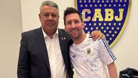 Chiqui Tapia reapareció posando con Lionel Messi tras el ruido y crecen las especulaciones en la Selección. Chiqui Tapia reapareció posando con Lionel Messi tras el ruido y crecen las especulaciones en la Selección.