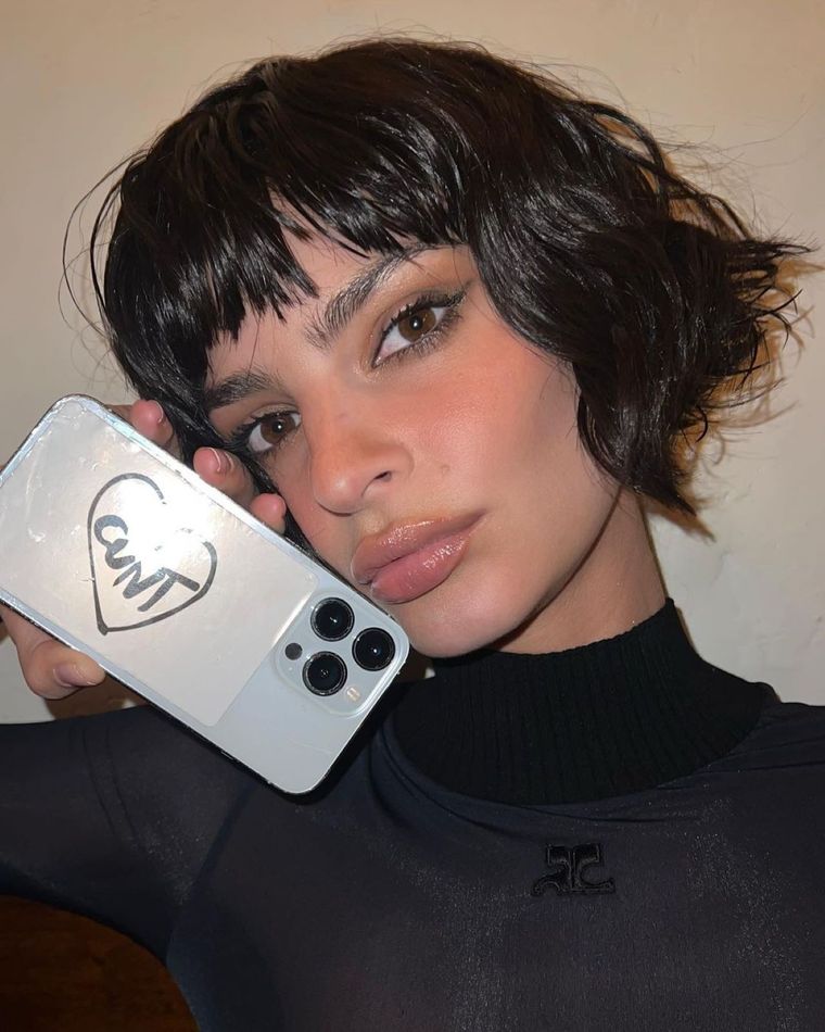 Este es el nuevo corte de pelo de Emily Ratajkowski que es ideal para las mujeres de pelo rizado Foto: Instagram