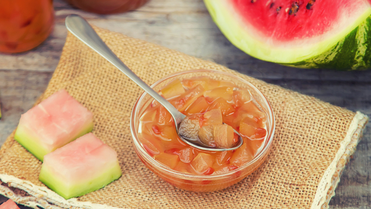 Esta receta nació en zonas rurales del norte argentino, donde la sandía es abundante y se aprovecha todo el verano. Esta receta nació en zonas rurales del norte argentino, donde la sandía es abundante y se aprovecha todo el verano.