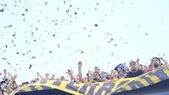 En plena entrada en calor, los hinchas de Boca recibieron al plantel de River de una manera especial. Puro folklore. En plena entrada en calor, los hinchas de Boca recibieron al plantel de River de una manera especial. Puro folklore.