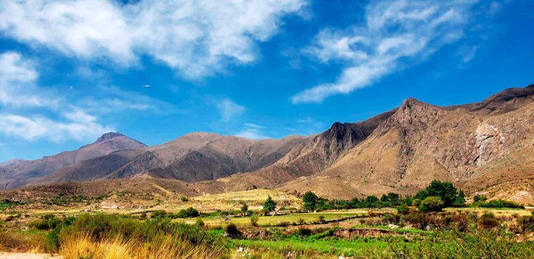 El pueblo tiene diferentes opciones de alojamiento. Algunas son más económicas que otras. El pueblo tiene diferentes opciones de alojamiento. Algunas son más económicas que otras. 