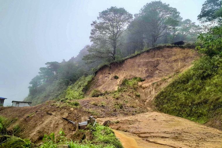 Así quedó Filipinas tras el paso del supertifón Ragasa. Así quedó Filipinas tras el paso del supertifón Ragasa.