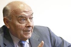 Domingo Cavallo consideró que la inflación de junio en torno al 6% era muy alta aunque aclaró que no podían atribuirse a las últimas decisiones económicas. Foto: latercera.com