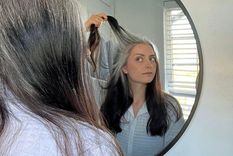 Las canas tienen sus causas y no hace falta llegar a la vejez .