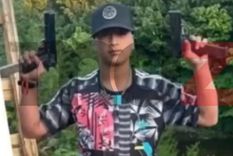 Sebastían Cabrera Albarracín, de 15 años, fue asesinado de 4 disparos en el barrio 25 de Mayo de Moreno. Su familia relató como fue el día del hecho. Sebastían Cabrera Albarracín, de 15 años, fue asesinado de 4 disparos en el barrio 25 de Mayo de Moreno. Su familia relató como fue el día del hecho.