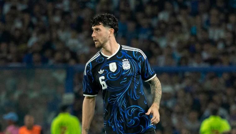 Marcos Senesi es el convocado número 26 de la Selección argentina.