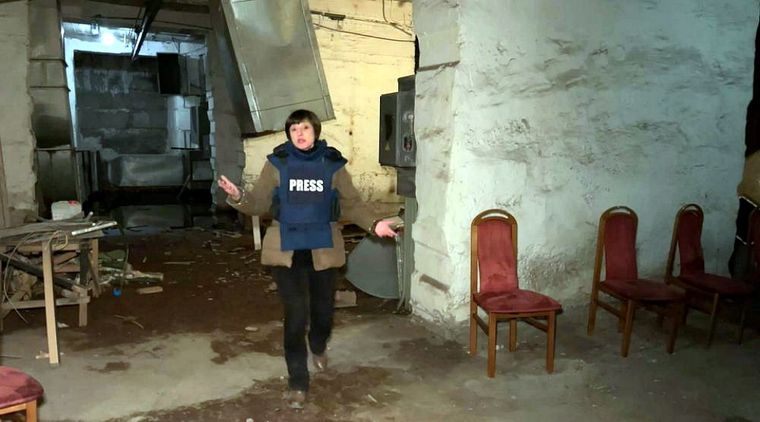 Valerie Gauriat, sola, en el refugio, anoche. Foto: Euronews.