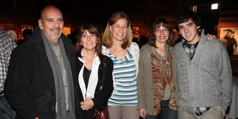 Alberto Thormann, Alejandra Civit, Susana Esquinazi, Cecilia Civit y Facundo Thormann. Foto: Gentileza