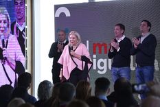 Elisa Carrió criticó a Cristina Kirchner por rechazar la Boleta Única. Elisa Carrió criticó a Cristina Kirchner por rechazar la Boleta Única.