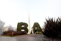 El lunes feriado comenzó con neblinas y cielos nublados.