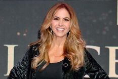Lucero se mostró orgullosa por el debut artístico de su hija Lucerito Mijares.