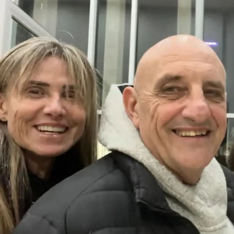 La escribana que le robó el corazón al Puma Goity. La escribana que le robó el corazón al Puma Goity.