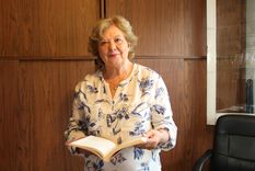 Susana Hocevar opina que antes de promover que los chicos de la primaria estén una hora más en la escuela es hay que atender al contexto individual de cada colegio Foto: Maximiliano Ríos/MDZ