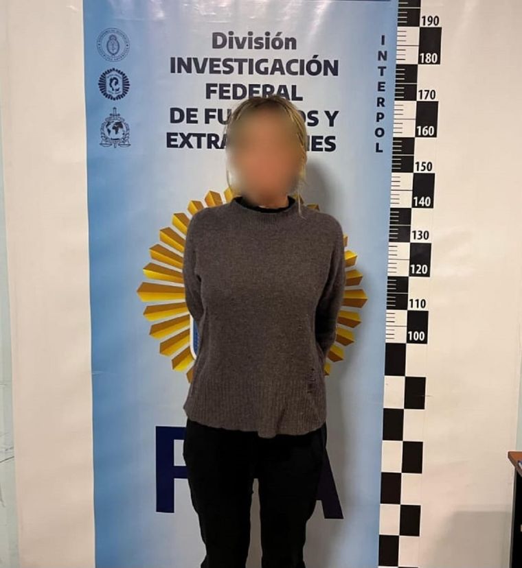 La acusada, argentina de 54 años de edad, quedó a la espera del correspondiente proceso de extradición Foto: Policía Federal Argentina