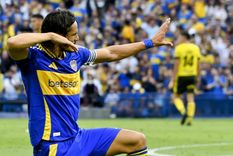 Festejo matador. Cavani volvió al gol y el Xeneize lo gana desde el arranque en la Bombonera. Foto: FoboBaires Festejo matador. Cavani volvió al gol y el Xeneize lo gana desde el arranque en la Bombonera. Foto: FoboBaires