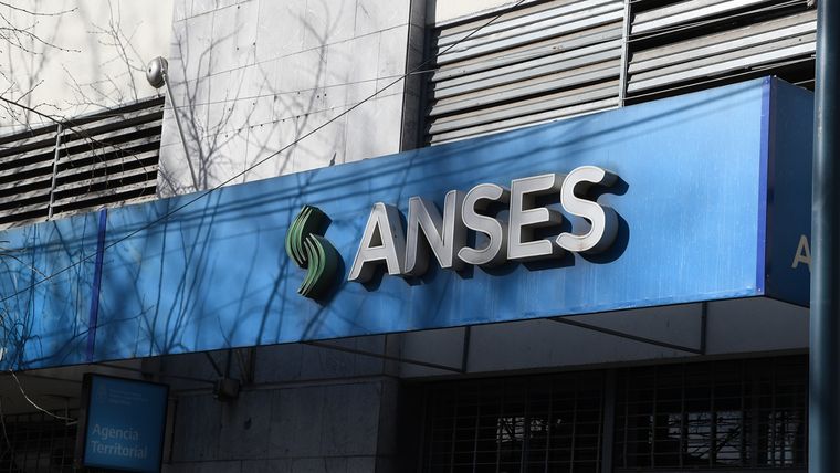 Anses aplicará en mayo una nueva actualización para las Pensiones No Contributivas y mantendrá el bono previsional de $70.000.