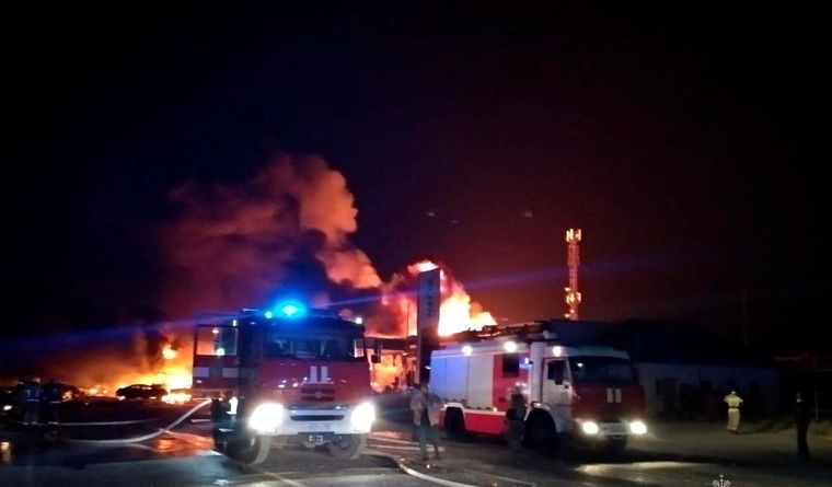 explosión Rusia Todo se iniició con un incendio, que derivó en explosión. Foto: MinisteriodeEmergenciasdeRusia.