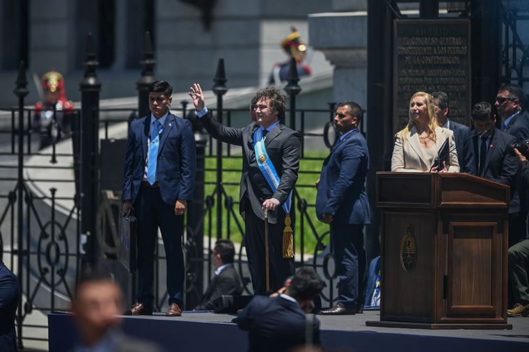 Javier Milei en su discurso en las escalinatas del Congreso Foto: Télam