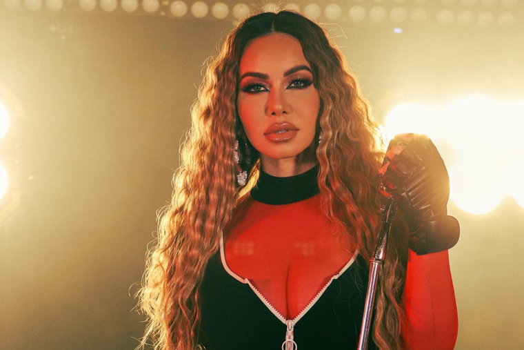 Estos son los mejores trucos de Chiquis Rivera para lucir un cabello brillante. Foto: INSTAGRAM @CHIQUIS