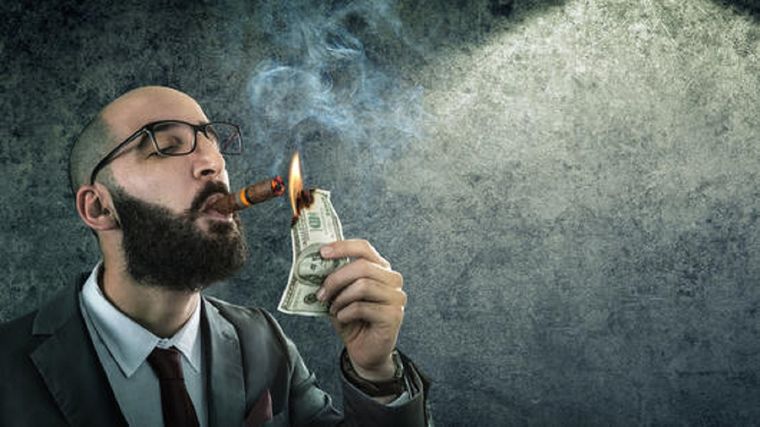 De adinerados a indigentes: cuatro malas prácticas que llevaron a la quiebra a multimillonarios Foto: iStock/RomoloTavani