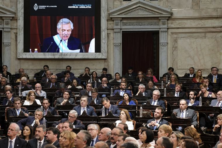 Alfredo Cornejo en la asunción de Alberto Fernández.