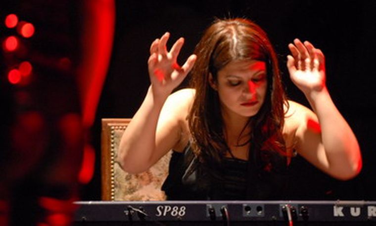 Elbi Olalla en plena actuación. Foto: MDZ