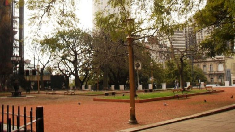 Sobre la calle Arroyo y llegando ya a Cerrito, se encuentra la coquetísima Plaza Catalunya.  Foto: Gentileza