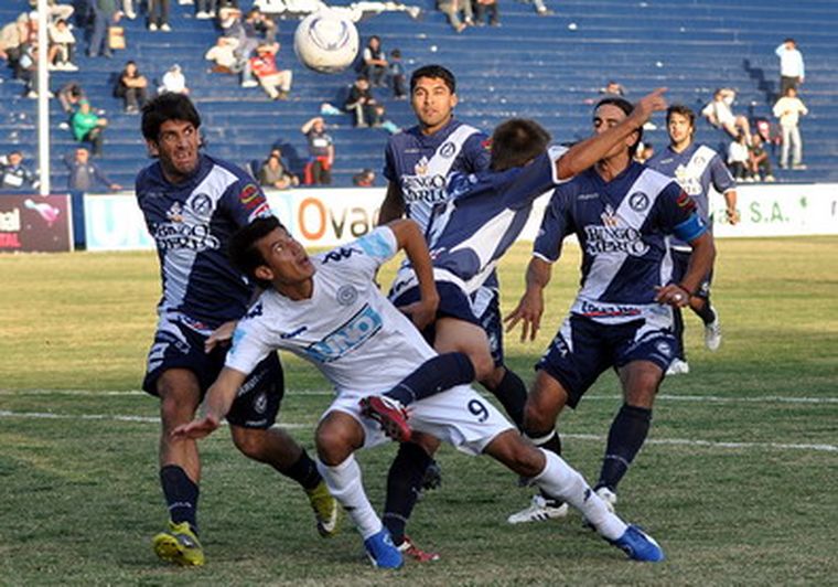 La Lepra volvió a perder. Foto: Nacho Gaffuri / MDZ