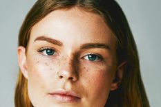 Consigue pecas similares a las naturales, pero ¡tatuadas! Foto: Elle