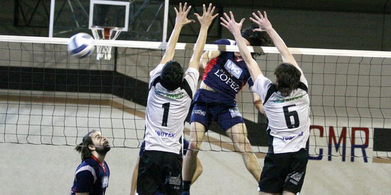 Los varones ponen en marcha la cuarta fecha del Torneo Clausura. Foto: Nacho Gaffuri