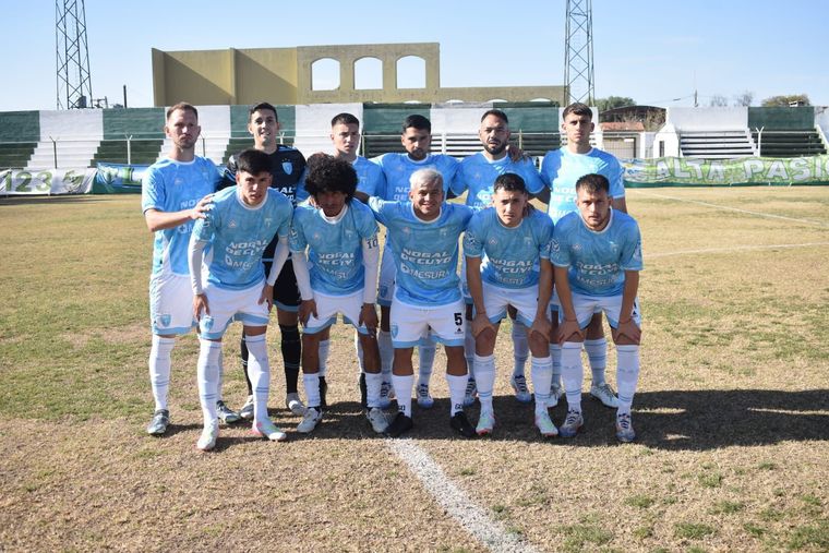 El equipo de Pablo Jofré está en el último puesto de la tabla de promedios de la reválida. El equipo de Pablo Jofré está en el último puesto de la tabla de promedios de la reválida.