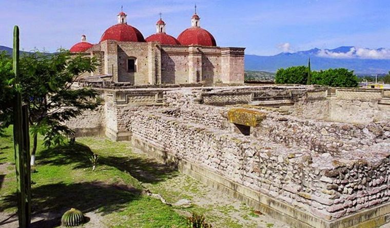 México San Pablo Villa de Mitla La iglesia San Pablo, de Villa de Mitla, sitio arqueológico. Foto: FAndang.