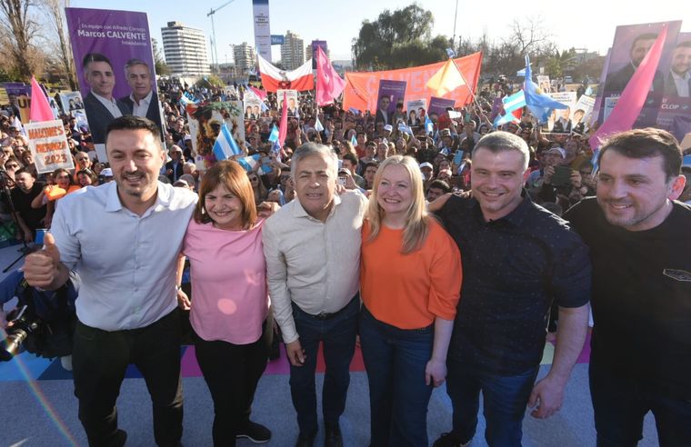 Tadeo y Costarelli oficiaron de anfitriones para Petri y Bullrich. Foto: Maximiliano Ríos / MDZ