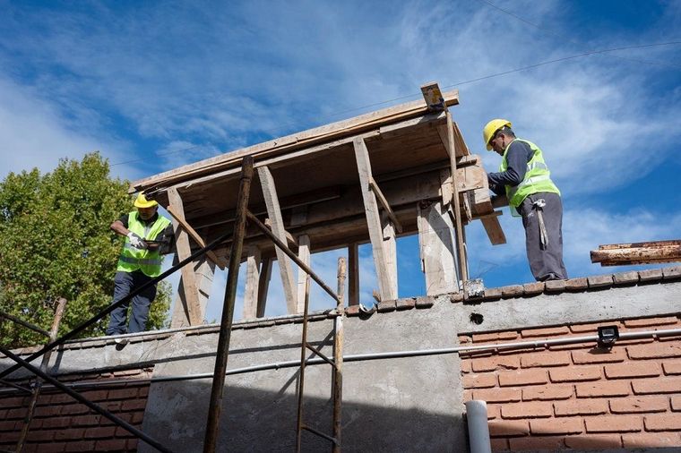 La inversión contempla refacción integral de sanitarios, pisos exteriores y la instalación de soluciones sustentables para uso cotidiano del club. La inversión contempla refacción integral de sanitarios, pisos exteriores y la instalación de soluciones sustentables para uso cotidiano del club.