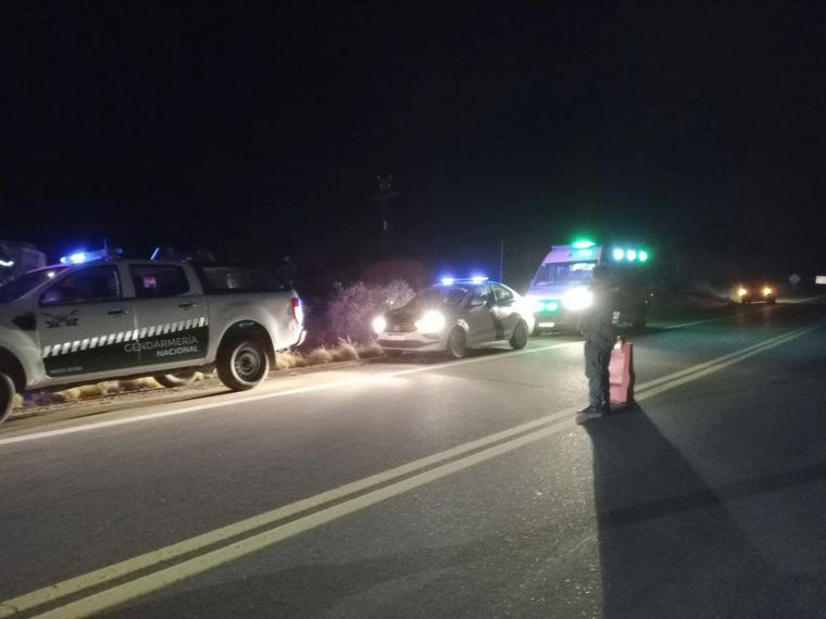 El conductor que circulaba en estado de ebriedad y con luces apagadas evadió el control de Gendarmería y desató una persecución. Foto: Gendarmería Nacional El conductor que circulaba en estado de ebriedad y con luces apagadas evadió el control de Gendarmería y desató una persecución. Foto: Gendarmería Nacional