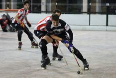 hockey sobre patines: banco mendoza se quedo con el duelo de punteros