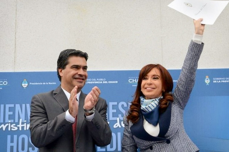Jorge Capitanich sorprende y le aporta a Ricardo Quintela el aval que le faltaba para competir contra Cristina