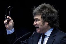 Voy a dejar de usar insultos, a ver si están en condiciones de poder discutir ideas. Voy a dejar de usar insultos, a ver si están en condiciones de poder discutir ideas.