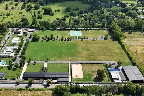 El helipuerto de la casa de Villa Rosa, en Pilar, por el que investigan a dirigentes de la AFA. Foto: Clarín El helipuerto de la casa de Villa Rosa, en Pilar, por el que investigan a dirigentes de la AFA. Foto: Clarín