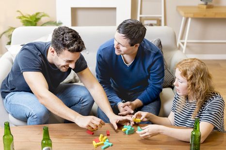 Durante mucho tiempo, los juguetes fueron territorio exclusivo de los más pequeños. Durante mucho tiempo, los juguetes fueron territorio exclusivo de los más pequeños.