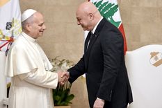 El Papa León XIV durante una visita de cortesía al presidente de Líbano, Joseph Aoun. Foto Efe