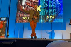 Axel Jutoran, el fundador de FIA Copilot, en una conferencia sobre IA.