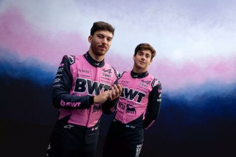 La foto oficial de Colapinto y Gasly tras la presentación del nuevo Alpine. La foto oficial de Colapinto y Gasly tras la presentación del nuevo Alpine.