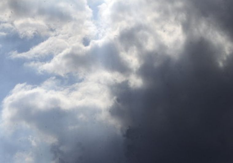 El cielo en el Gran Mendoza se comenzó a cubrir densamente. Foto: Alf Ponce / MDZ