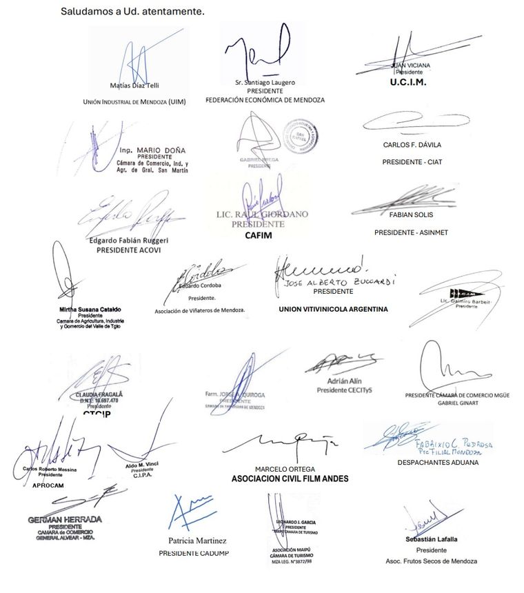 Los empresarios que firmaron el reclamo al Gobierno. Los empresarios que firmaron el reclamo al Gobierno.